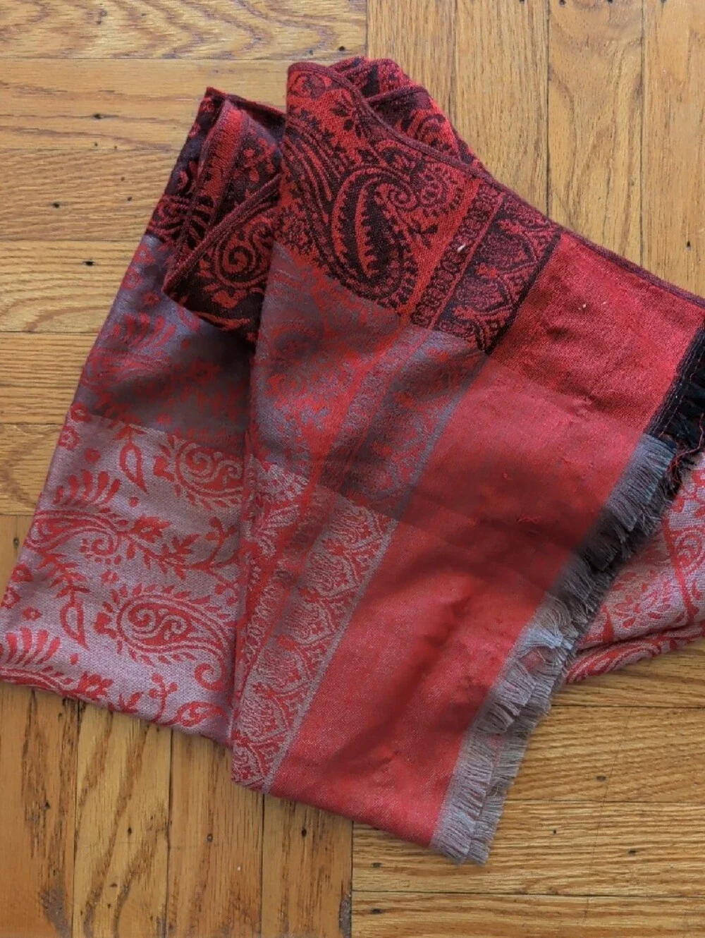 Red Paisley Jacquard Fringe Scarf